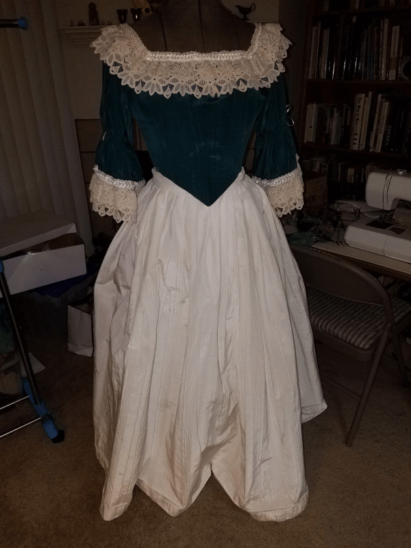 Basic Victorian ballgown
